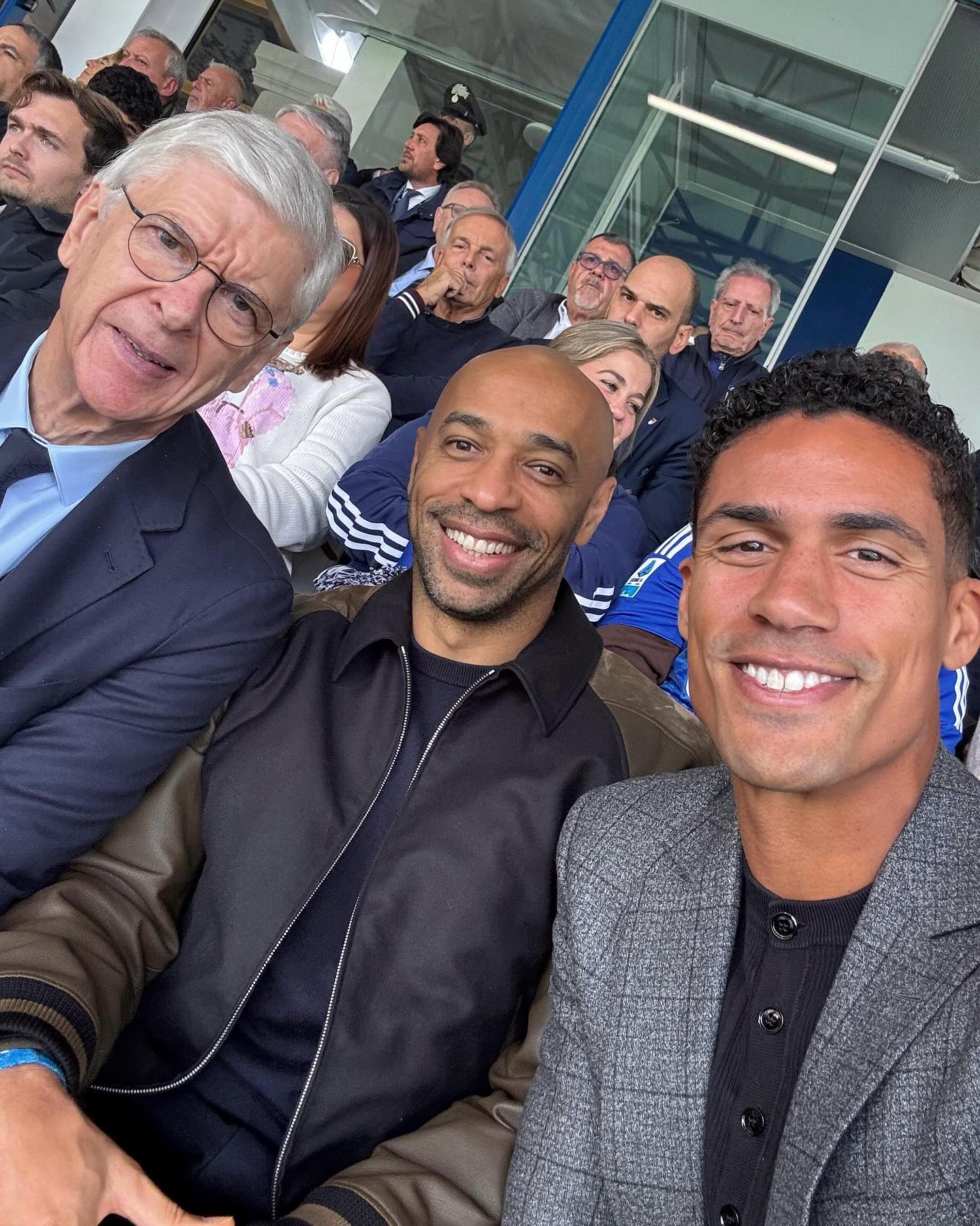 photo_2025-10-20_02-04-06 رافائل واران