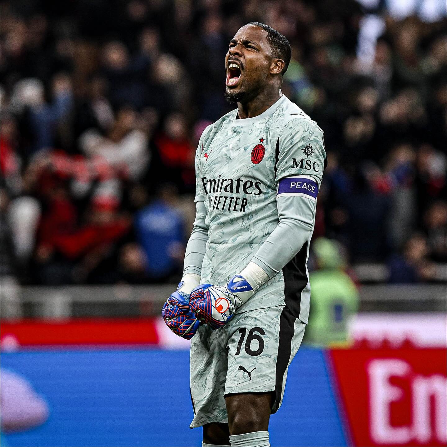 photo_2025-10-21_01-52-54 مایک منیان