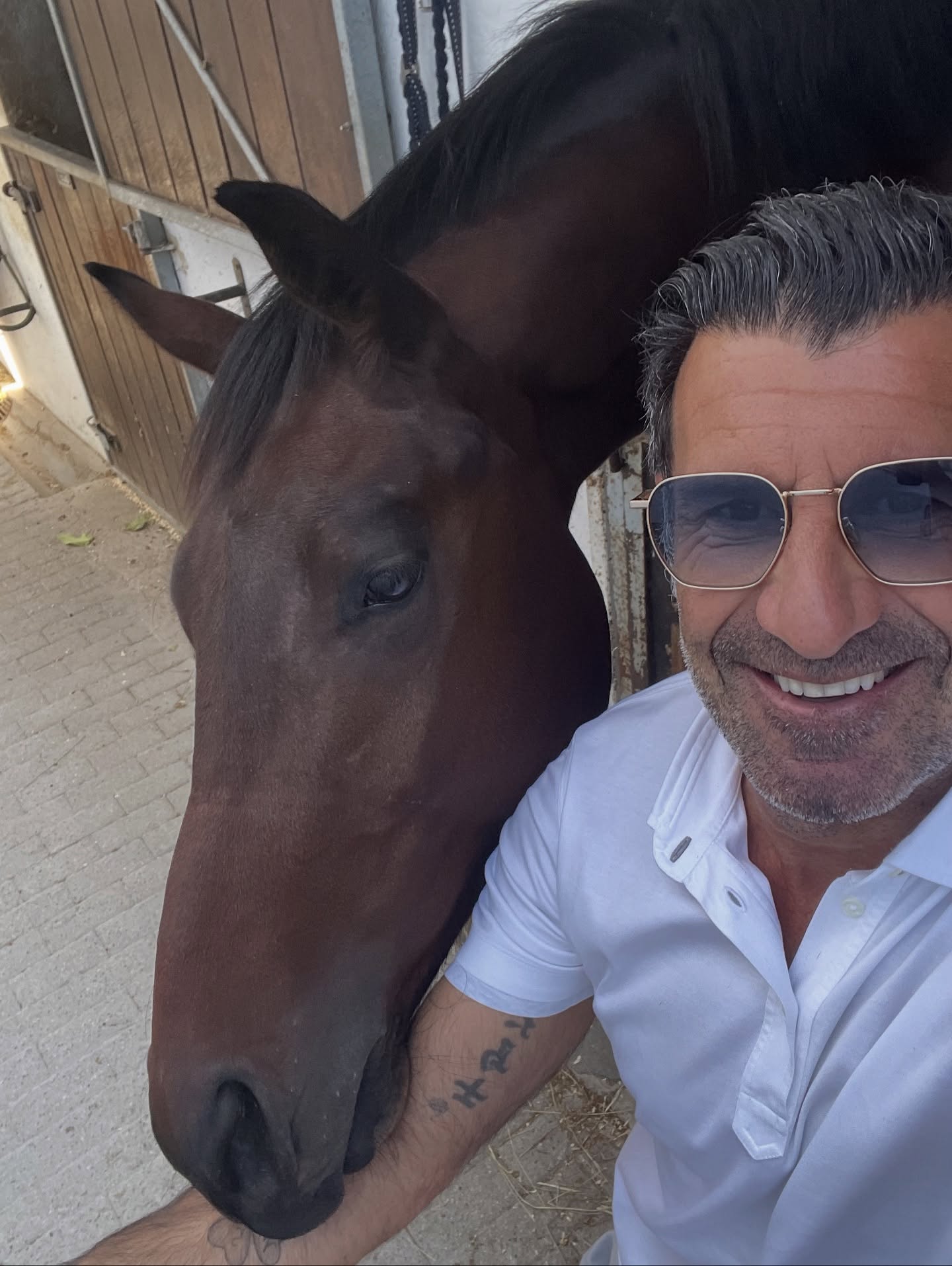 photo_2025-10-21_01-53-27 لوئیس فیگو