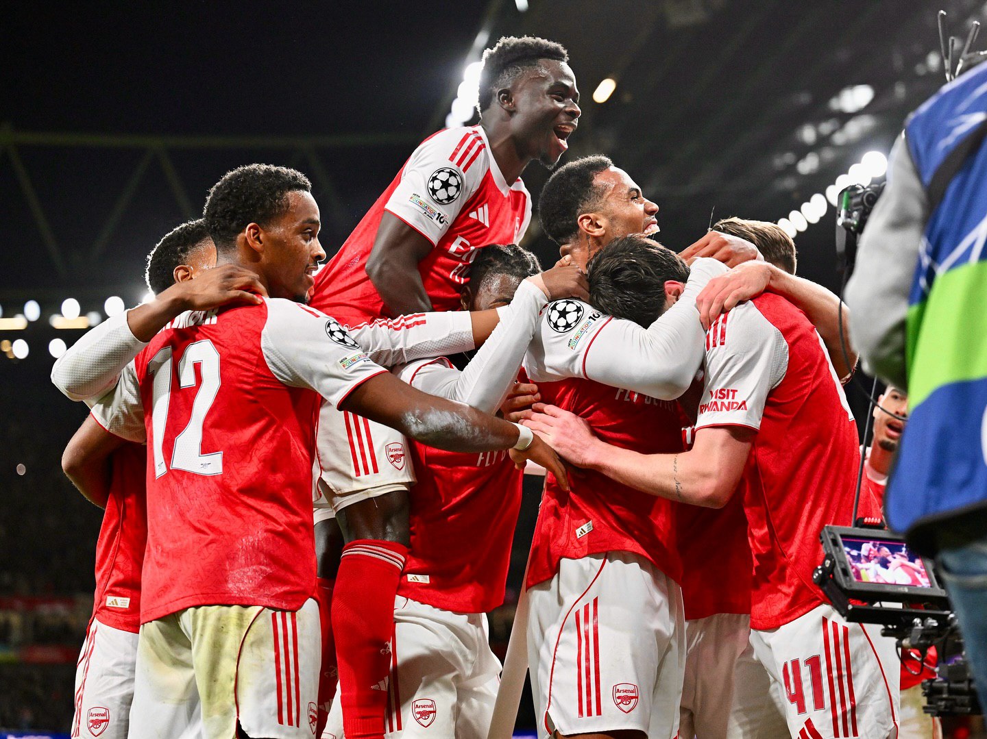 photo_2025-10-22_01-52-38 بوکایو ساکا