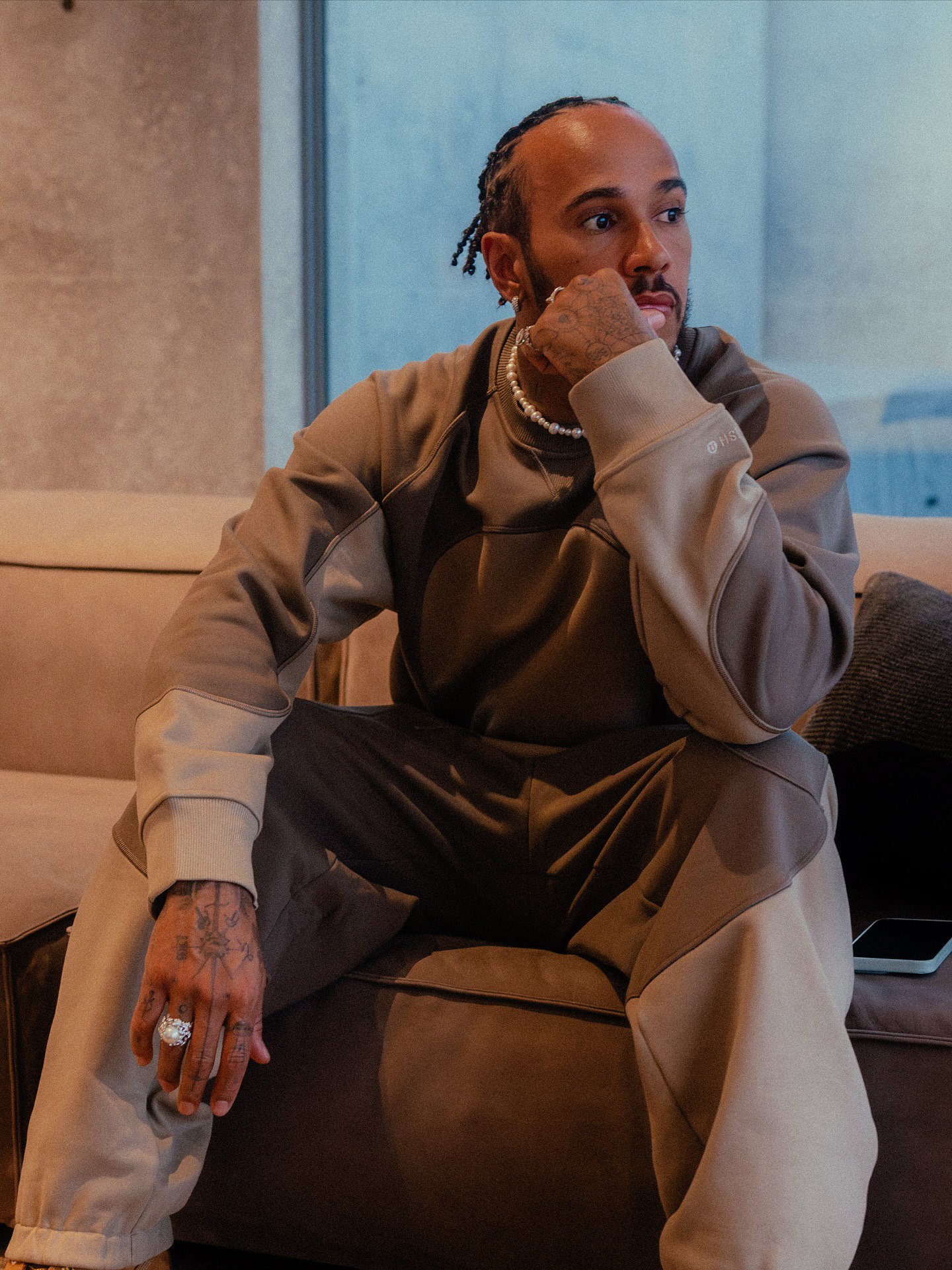 photo_2025-10-22_02-00-16 لوییس همیلتون