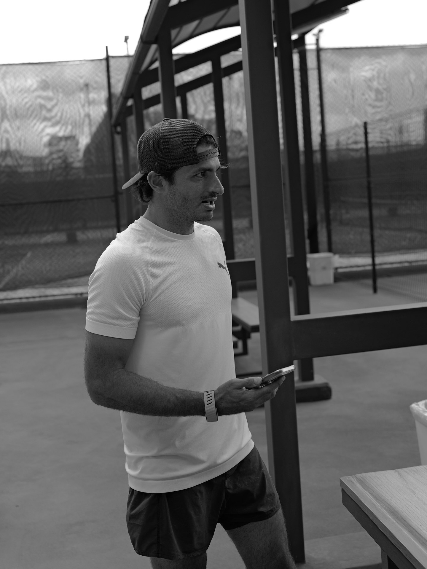 photo_2025-10-23_21-54-12 کارلوس ساینز