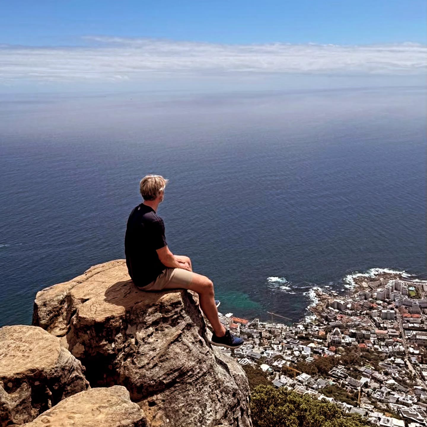 photo_2025-10-25_01-22-11 ادوین فن در سار