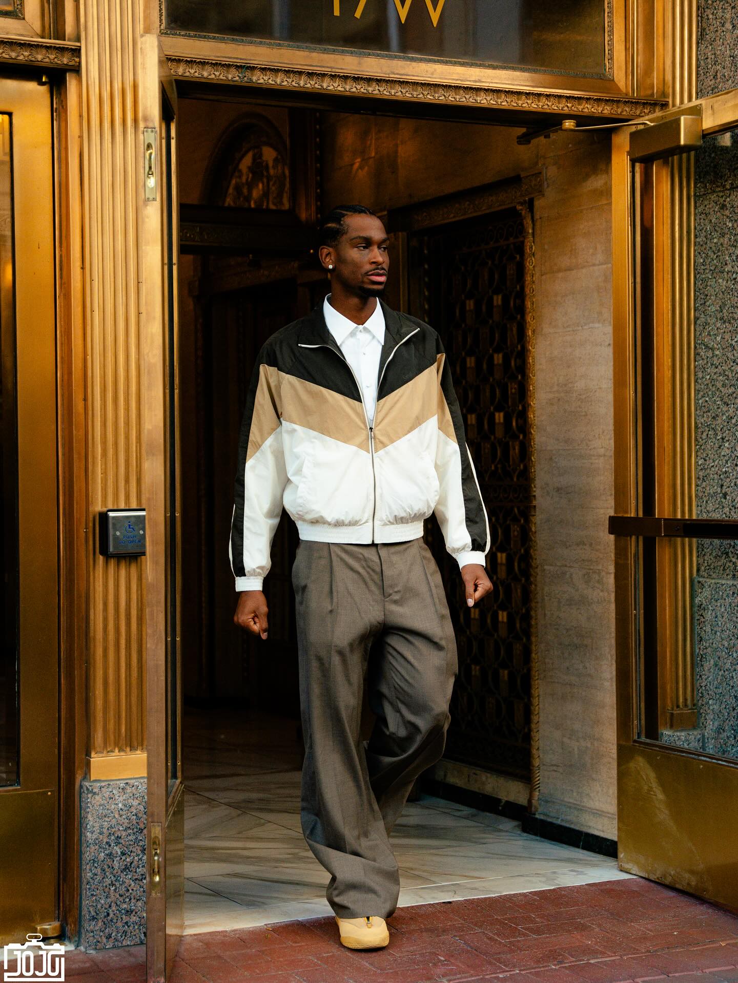 photo_2025-10-25_01-31-12 شی گیلجس الکساندر