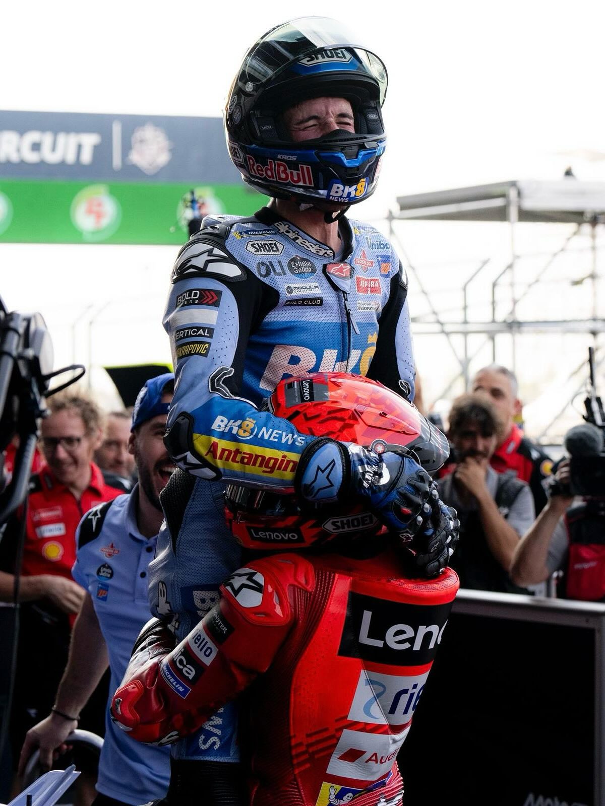 photo_2025-10-26_02-56-18 مارک مارکز