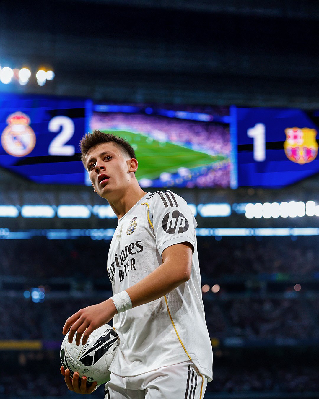 photo_2025-10-27_02-26-52 آردا گولر