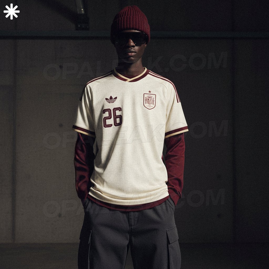 پیراهن دوم تیم ملی اسپانیا در جام جهانی ۲۰۲۶