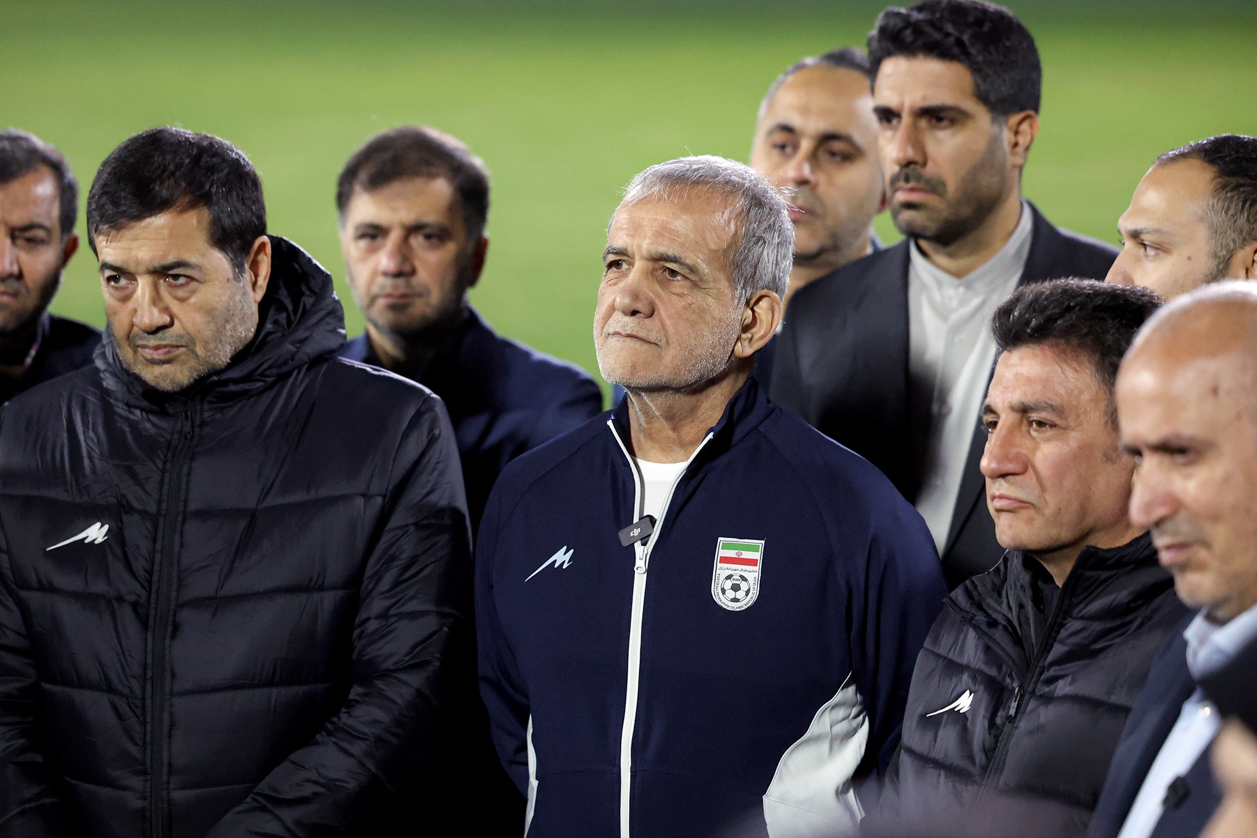 پزشکیان به جای تاج دست به کار شد؛ اسپانسر صنعتی با پیگیری وزیر در انتظار تیم ملی فوتبال پزشکیان به جای تاج دست به کار شد؛ اسپانسر صنعتی با پیگیری وزیر در انتظار تیم ملی فوتبال