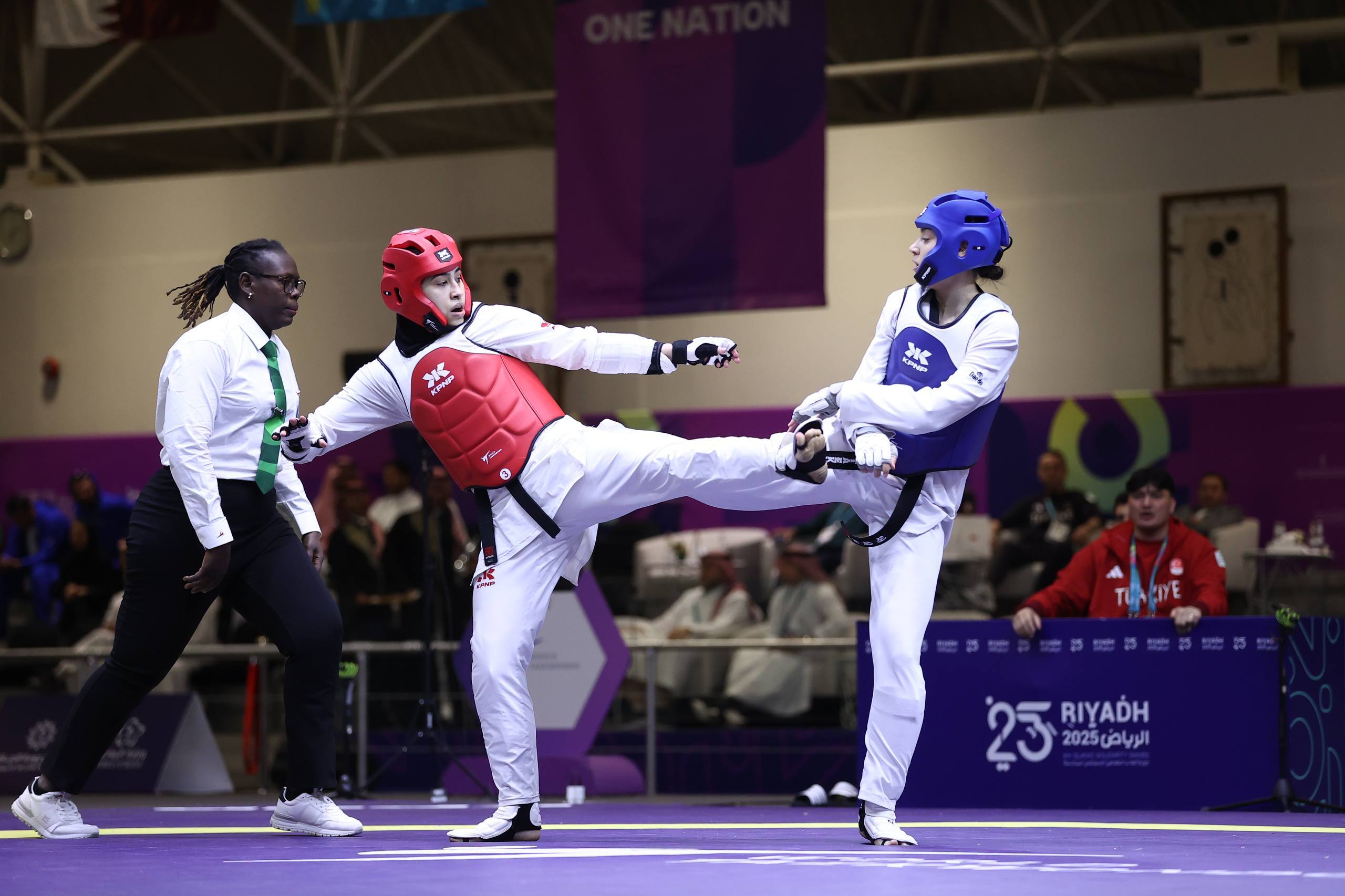 زنده از عربستان/ کولاک ووشوکاران با ۵ فینالیست زنده از عربستان/ کولاک ووشوکاران با ۵ فینالیست