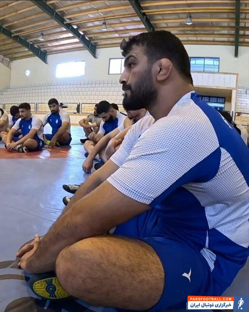 حسن یزدانی در تمرین تیم کشتی استقلال حاضر شد