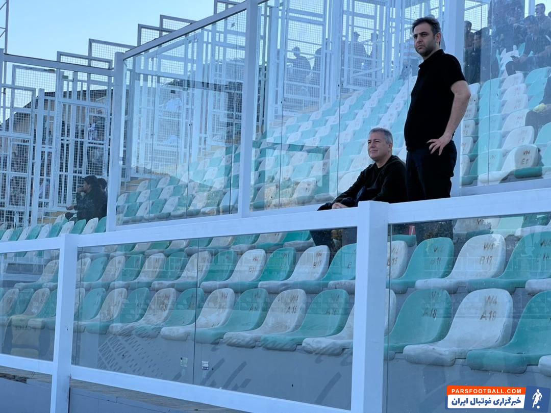 اسکوچیچ به دلیل محرومیت شاهد باخت دو بر یک تراکتور برابر خیبر از روی سکو ها