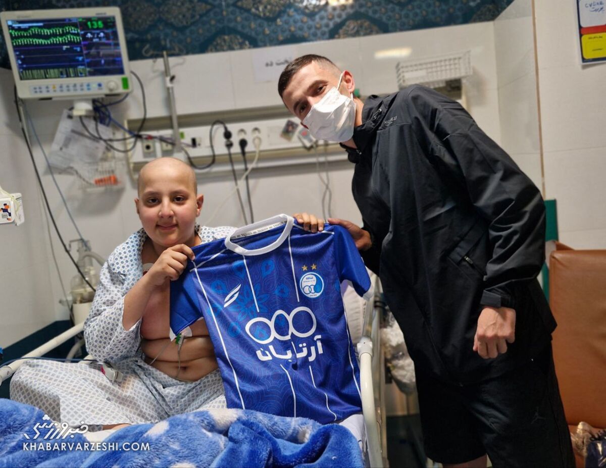 یاسر آسانی پیام استقلال را رساند/ ما برخاستیم؛ شما هم برمی‌خیزید! +عکس