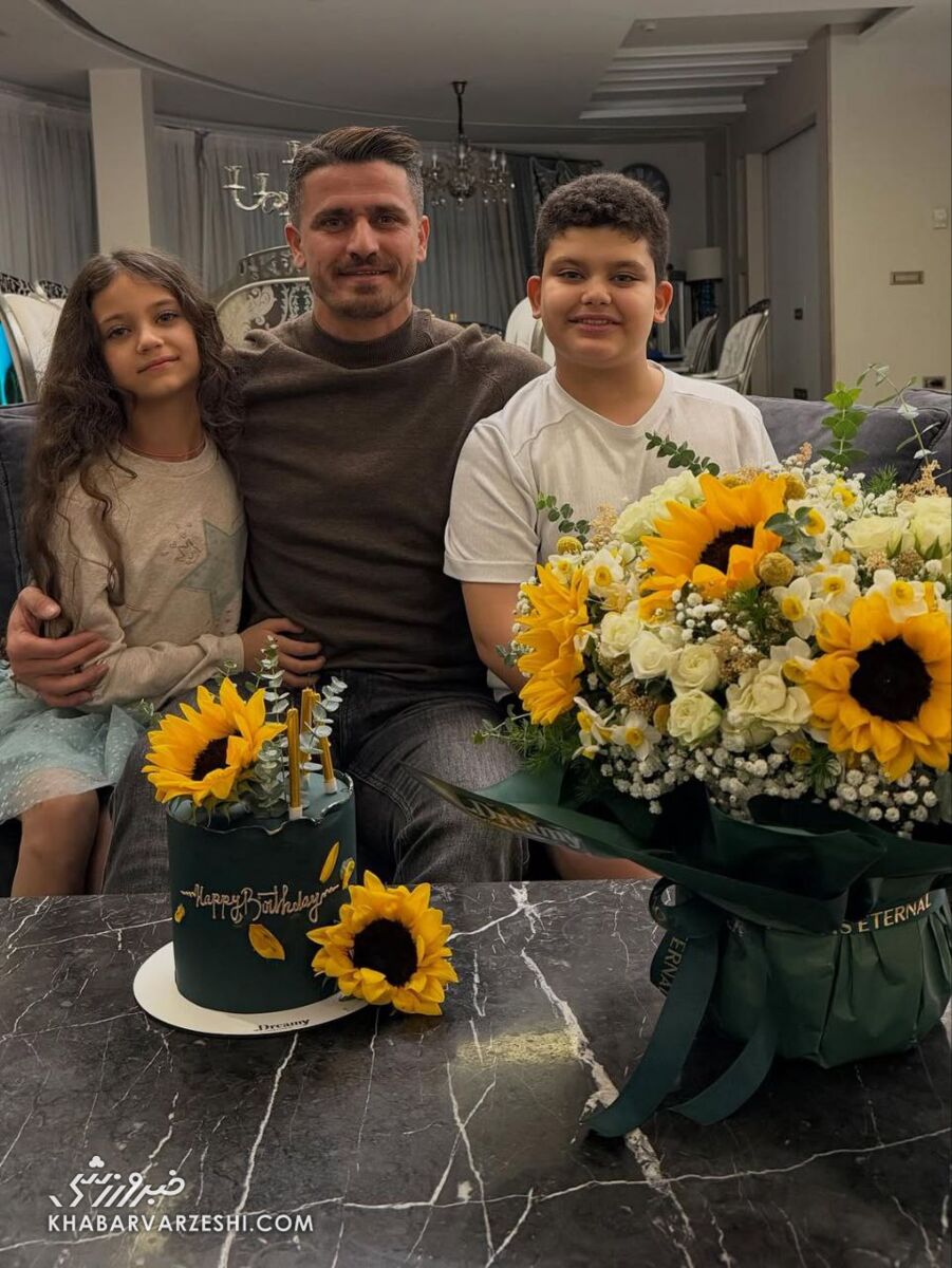 412563 وریا غفوری