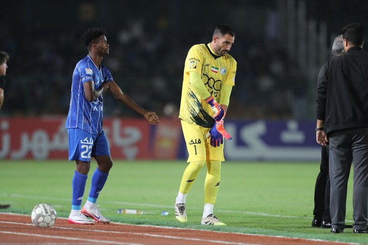 5751496 عالمی: دو بازیکن نقش تاثیرگذاری در تیم دارند/ یک ضعف استقلال پاجاست