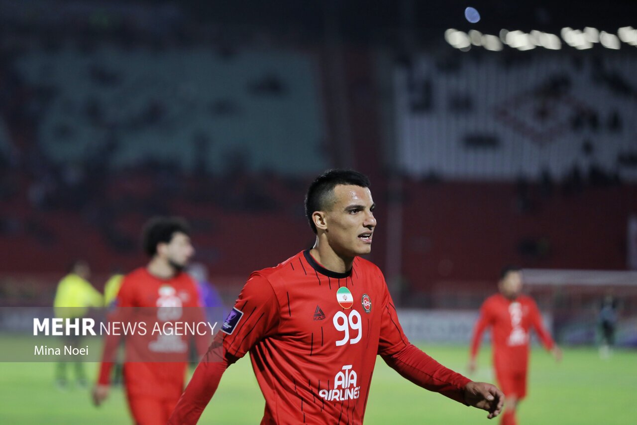 5756278 بهبود جایگاه هدف مشترک خیبر و تراکتور در جدال رو در رو