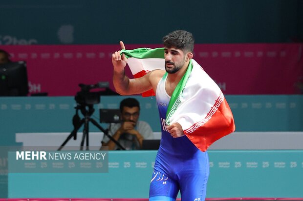 5780998 سعید اسماعیلی در فن زدن اعجوبه است/فرنگیکاران یک سر و گردن بالاترند