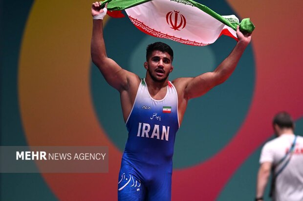 5781118 سعید اسماعیلی در فن زدن اعجوبه است/فرنگیکاران یک سر و گردن بالاترند