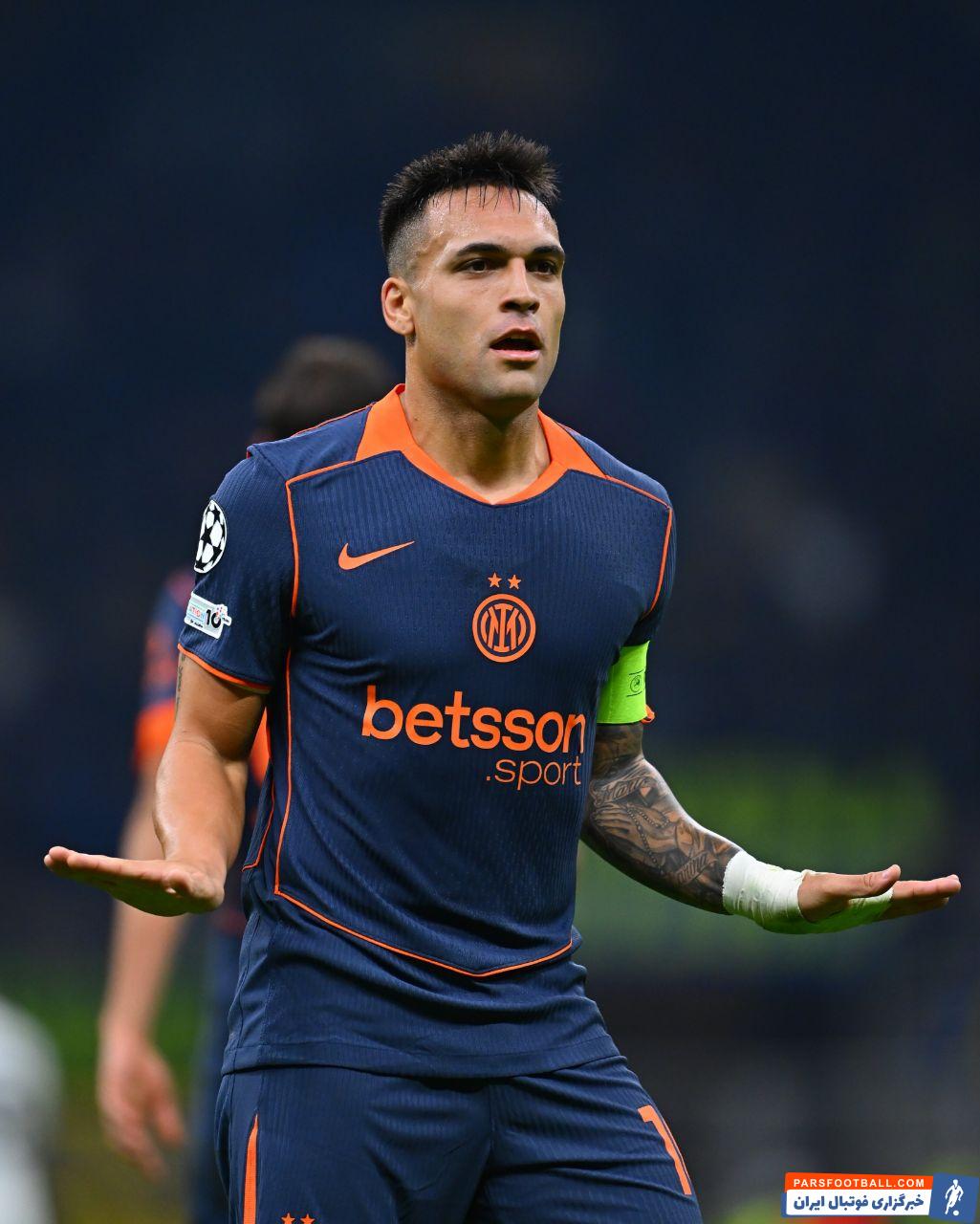 حمایت مارتینز از اشرف حکیمی مصدوم در شادی گلش برابر غیرت