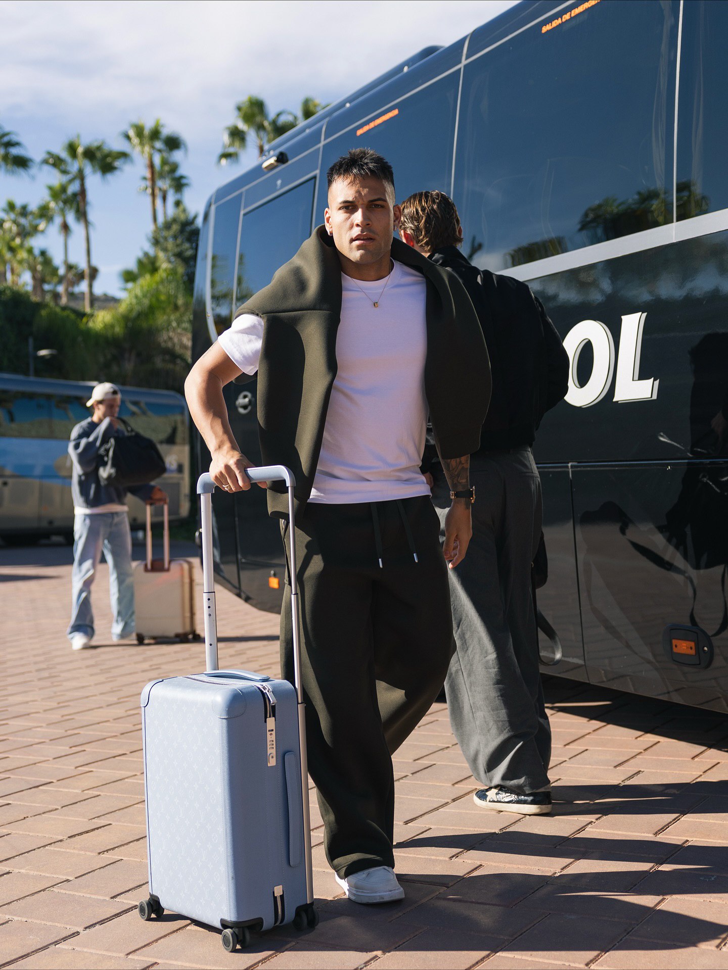 photo_2025-11-11_01-38-37 لائوتارو مارتینز