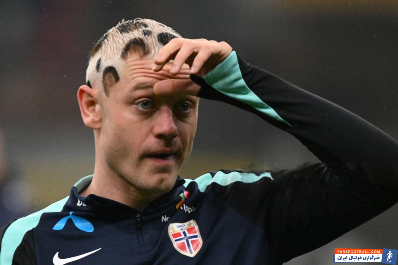 تصویری از مدل موی عجیب یولیان ریرسون مدافع نروژ در دیدار برابر ایتالیا