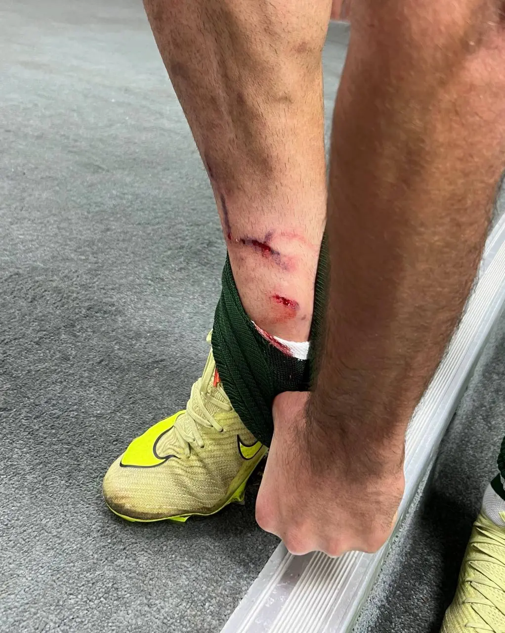 1-79 بیانیه در بین دو نیمه؛ ستاره پرسپولیس اخراج نشد (عکس)