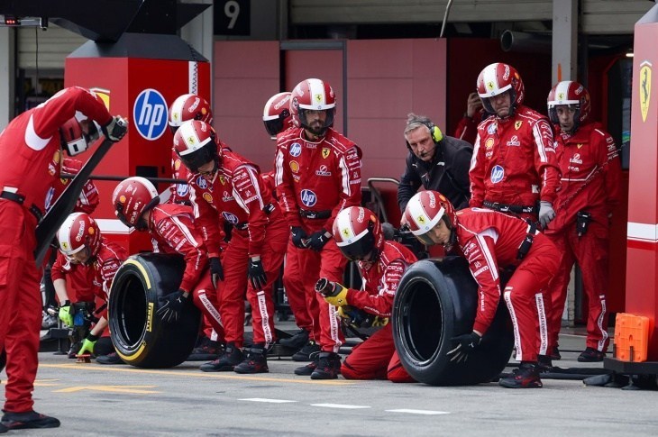 اتومبیلرانی فرمول یک ,