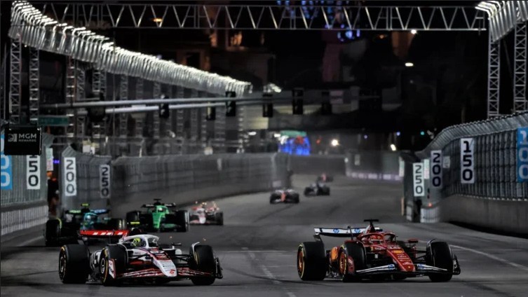 14040902101708435347937910 اتومبیلرانی فرمول یک ,