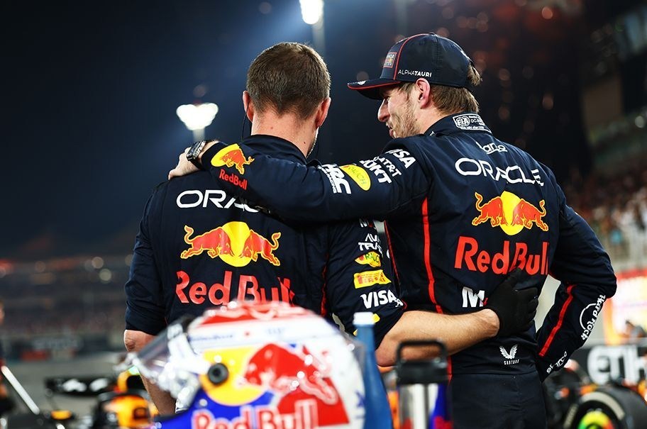 14040921144212813350182810 اتومبیلرانی فرمول یک ,