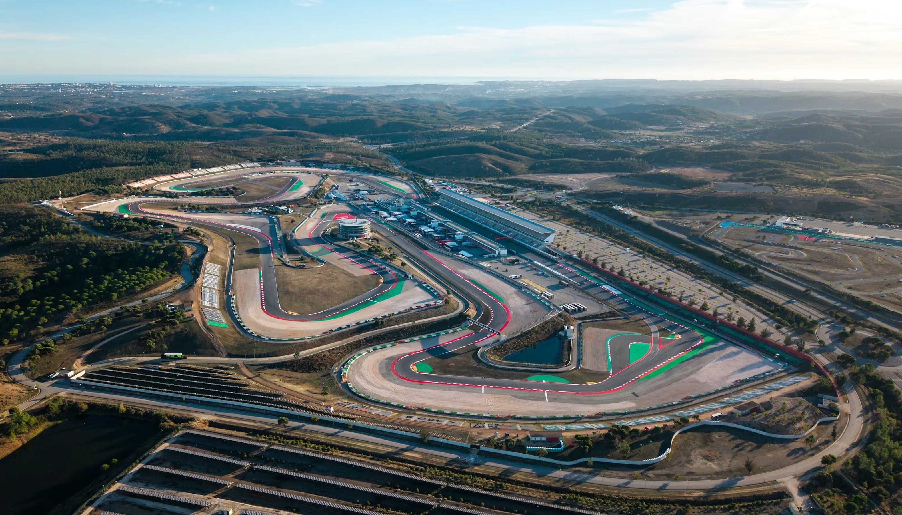 14040926110430385350670010 اتومبیلرانی فرمول یک ,