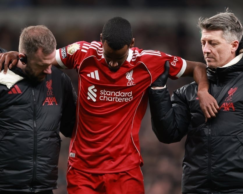 14041002140505149351275810 تیم فوتبال لیورپول انگلیس ,