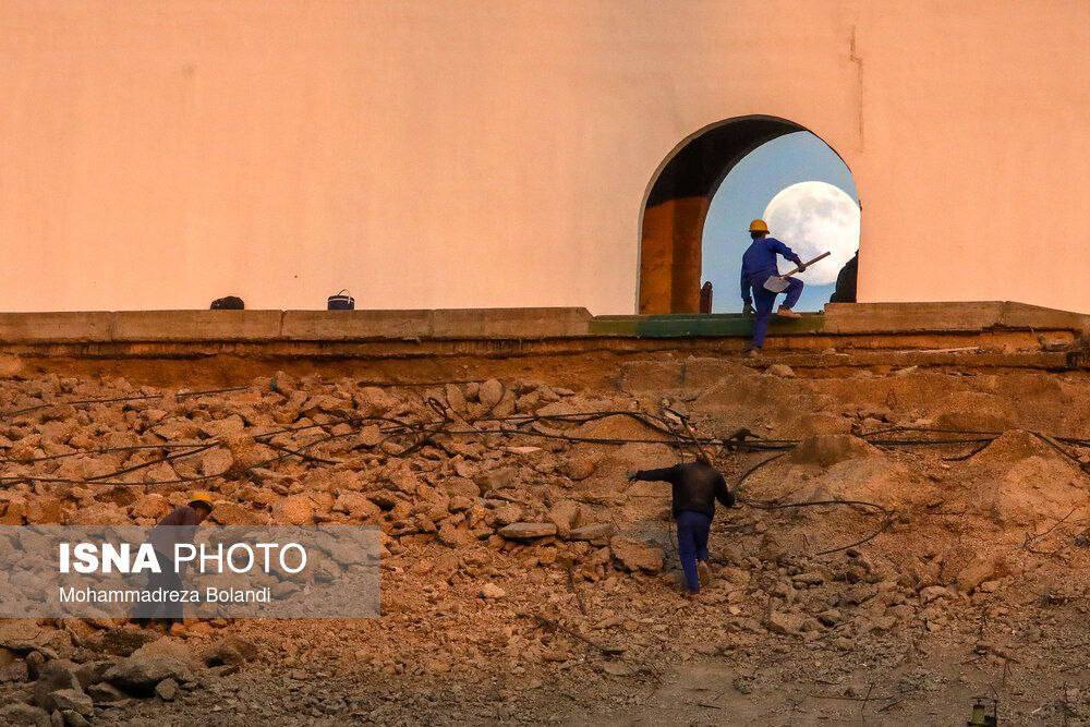 2178745_160-1 عکس دیدنی از بازسازی استادیوم آزادی