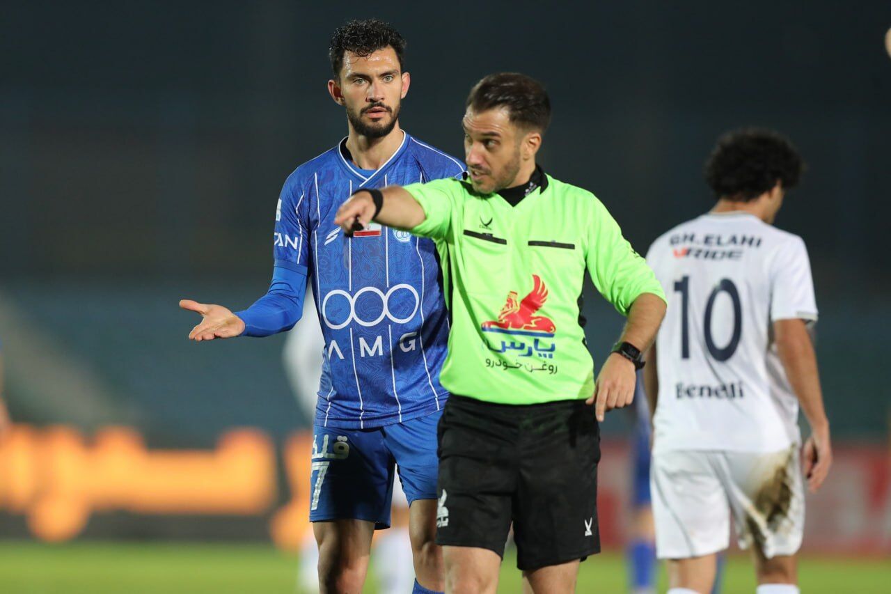 سناریوی استقلال در تمام رشتهها؛ یا قهرمان، یا معترض به داوری/ لشکرکشی مجازی تاجرنیا و رفقا! سناریوی استقلال در تمام رشتهها؛ یا قهرمان، یا معترض به داوری/ لشکرکشی مجازی تاجرنیا و رفقا!