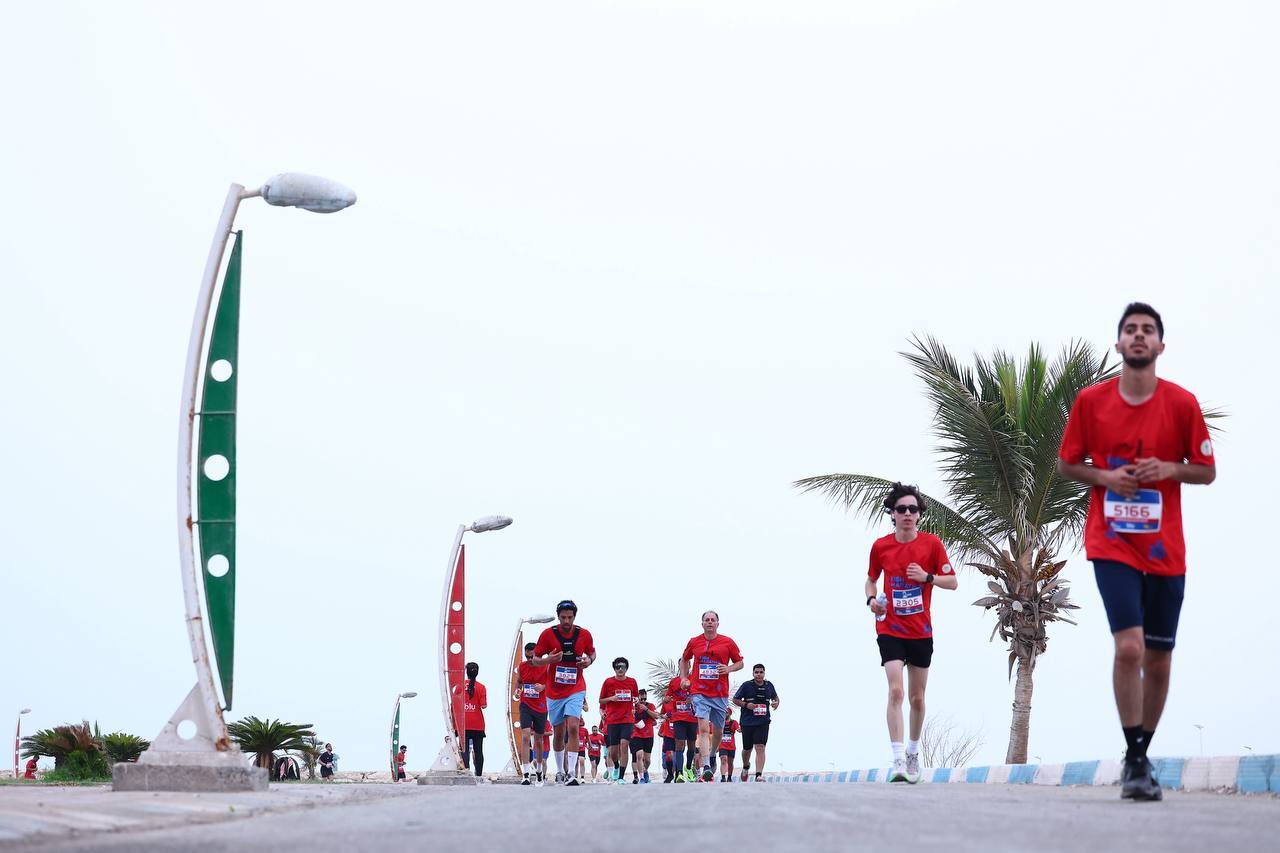 نیمه ماراتن خلیج‌فارس قربانی حواشی ماراتن کیش؛ توقف دوندگان پیش از خط استارت!