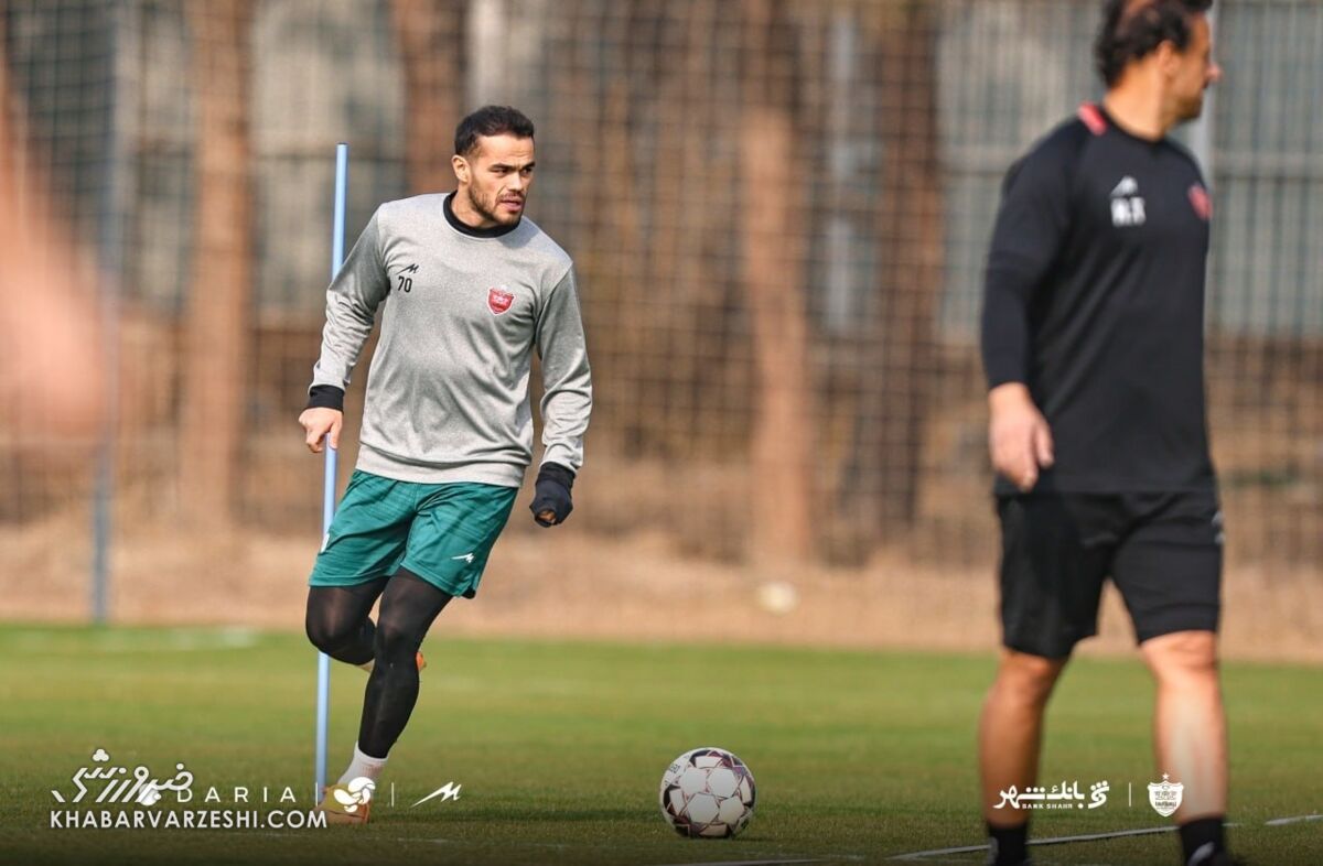 414301 ۳ ستاره کلیدی پرسپولیس به استقلال میرسند؟/ یک نفر قبل دربی جدا شد و رفت! +عکس