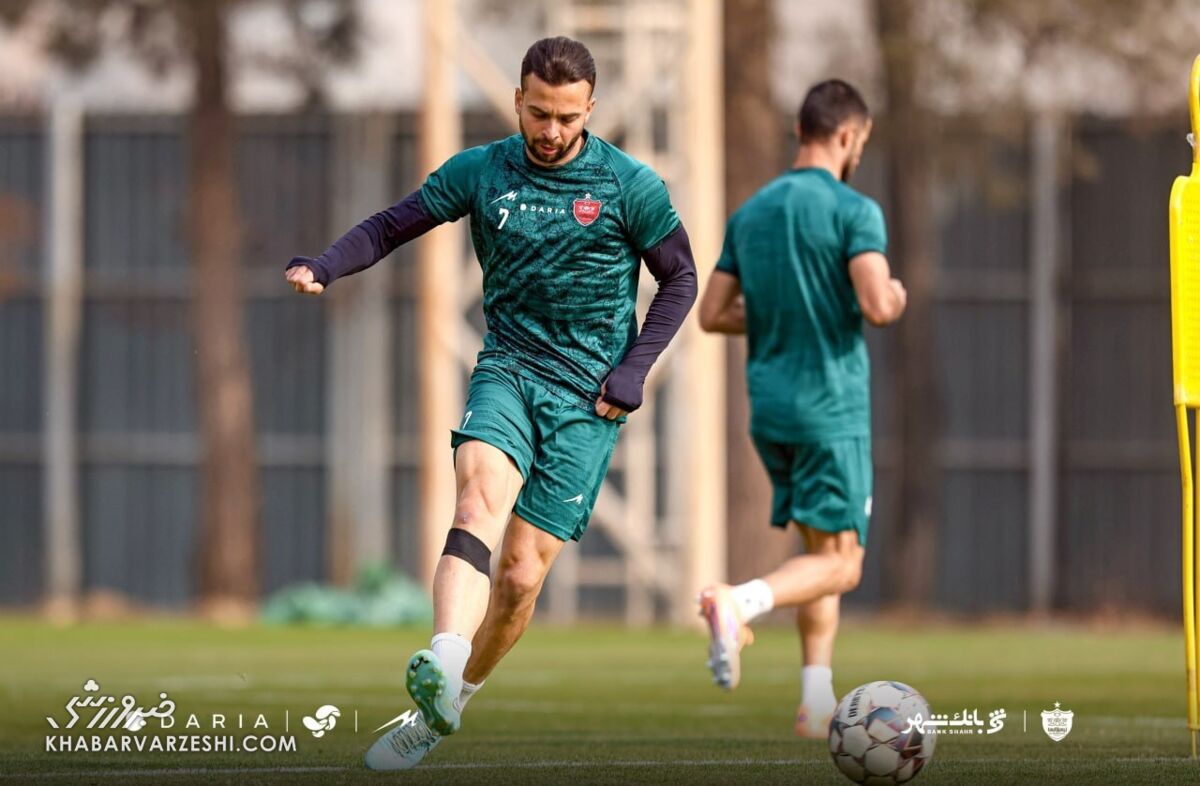 414305 ۳ ستاره کلیدی پرسپولیس به استقلال میرسند؟/ یک نفر قبل دربی جدا شد و رفت! +عکس