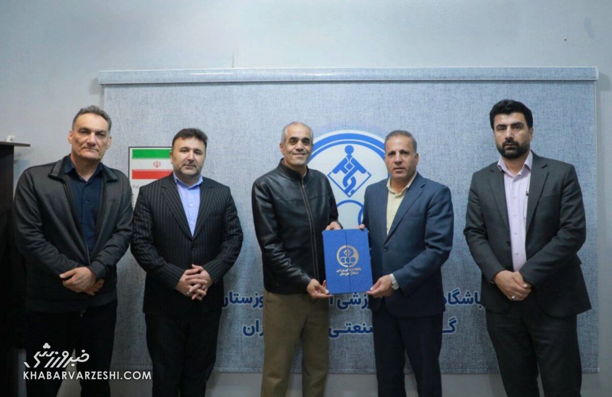 415829 یک پرسپولیسی رسماً مدیرعامل استقلال شد +عکس