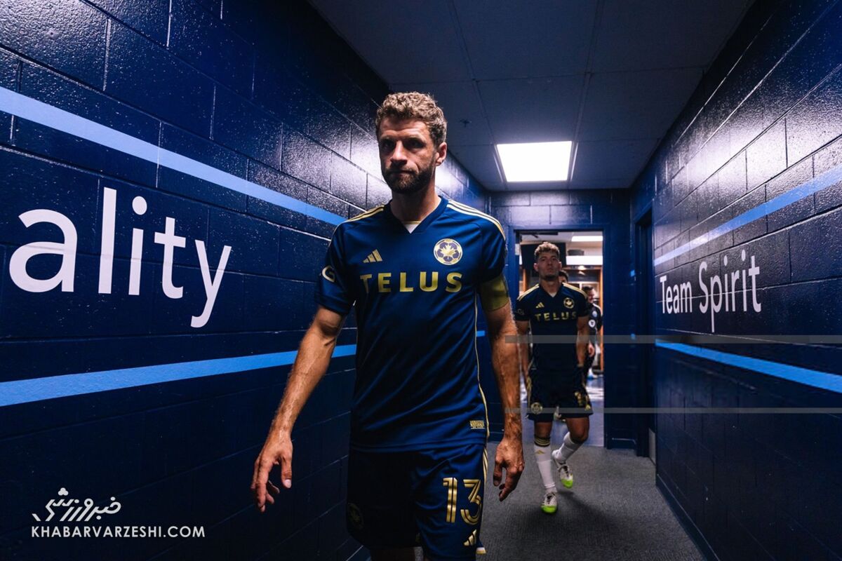 415914 توماس مولر در ونکوور وایتکپس