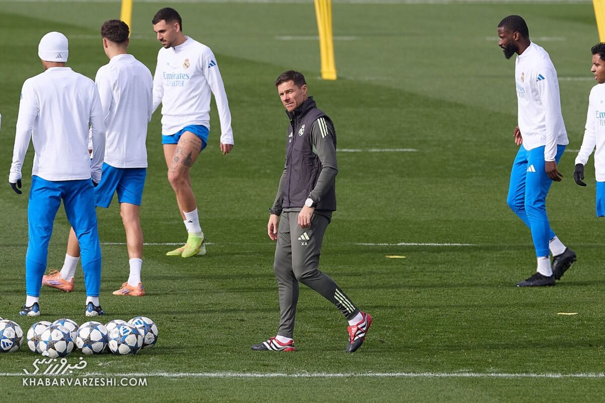 415927 ژابی آلونسو در تمرینات رئال مادرید