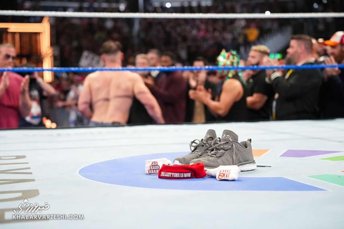 416177 کفش و دستبندهای جان سینا