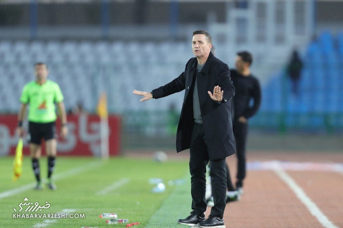 416262 سرمربی تیم پرسپولیس