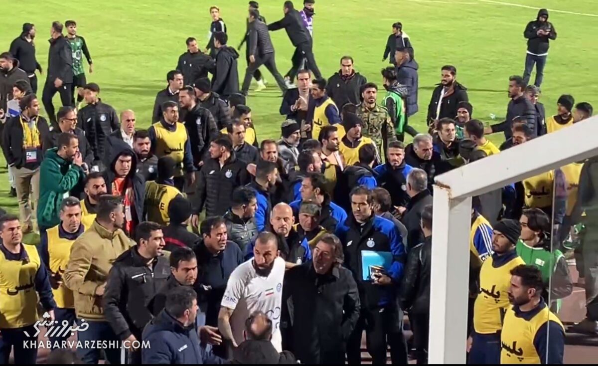 416546 درگیری شدید ساپینتو و رحمتی پس از سوت پایان +عکس