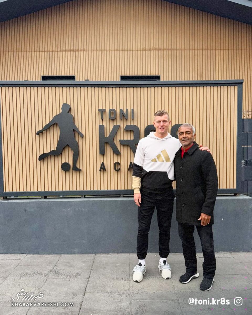 418106 تونی کروس و روماریو