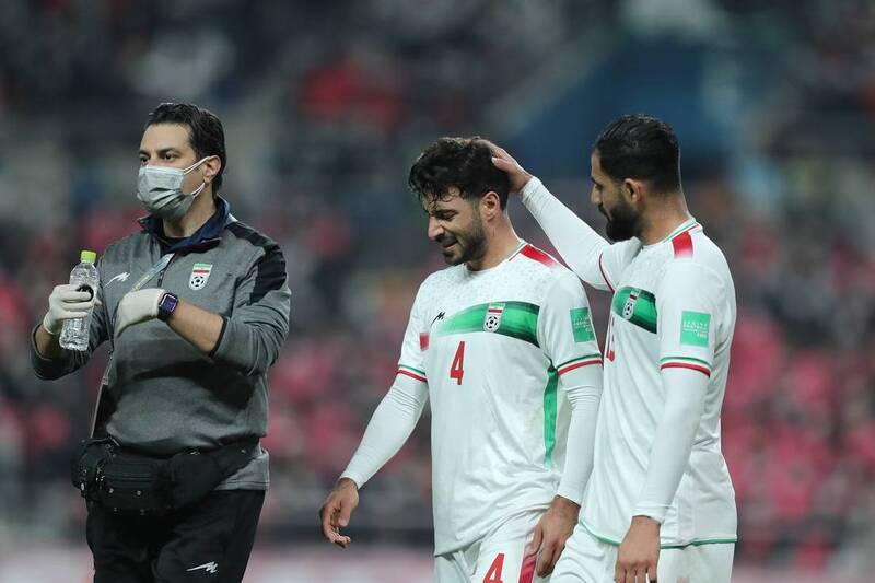 چالش جدید قلعه‌نویی؛ حواشی تراکتور و پرسپولیس به تیم ملی می‌رسد؟