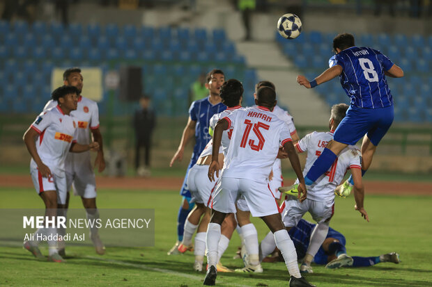 5706891 چند دستگی در استقلال/ ساپینتو نتایج ضعیف را گردن دیگران میاندازد!