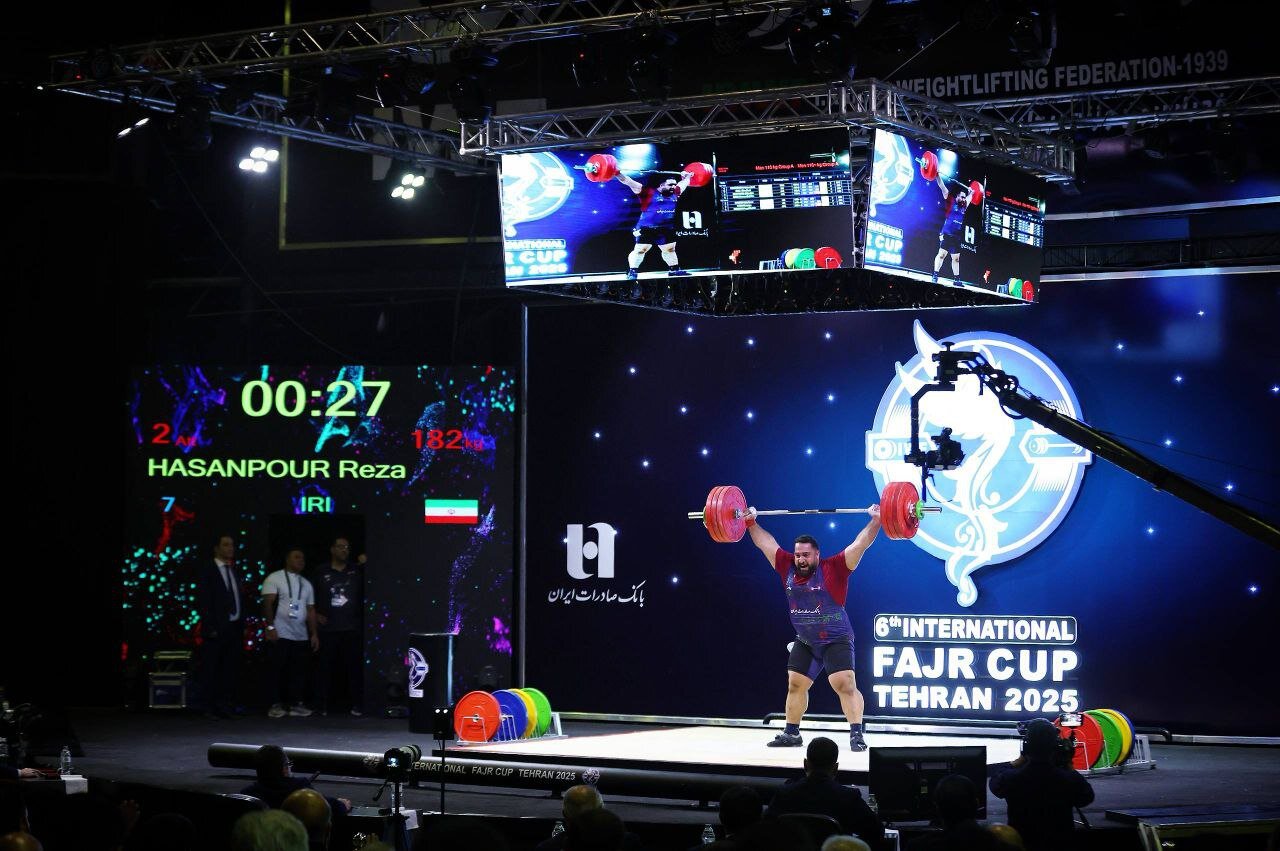 جام فجر باید نماد ایران قوی باشد/ زمان مسابقات وزنه‌برداری اهمیت دارد