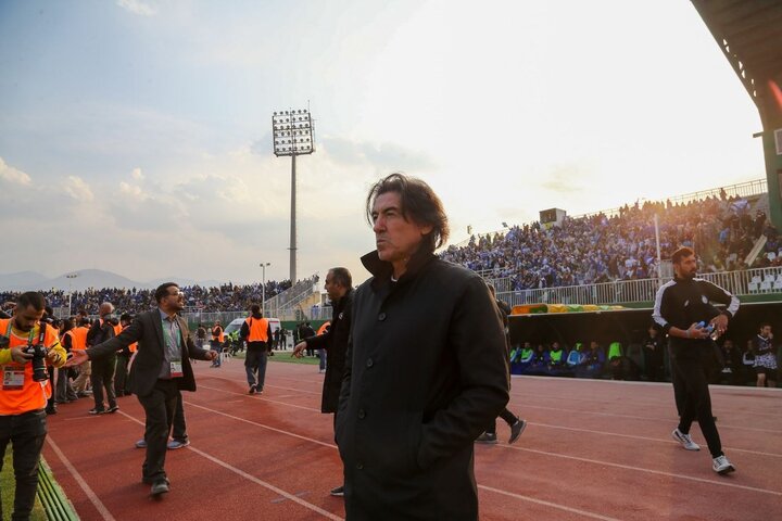 بازیکنان برای حفظ سلامتی خودشان بازی کردند/ فوتبال ایران کیفیت ندارد