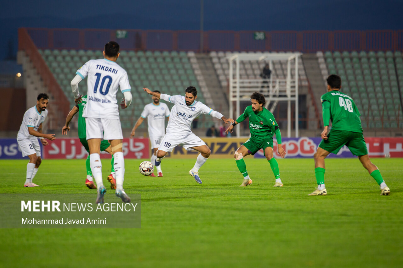 5816854-1 دغدغه های عجیب استقلال برای بردن خیبر/ سپاهان به دنبال باز پس گیری صدر