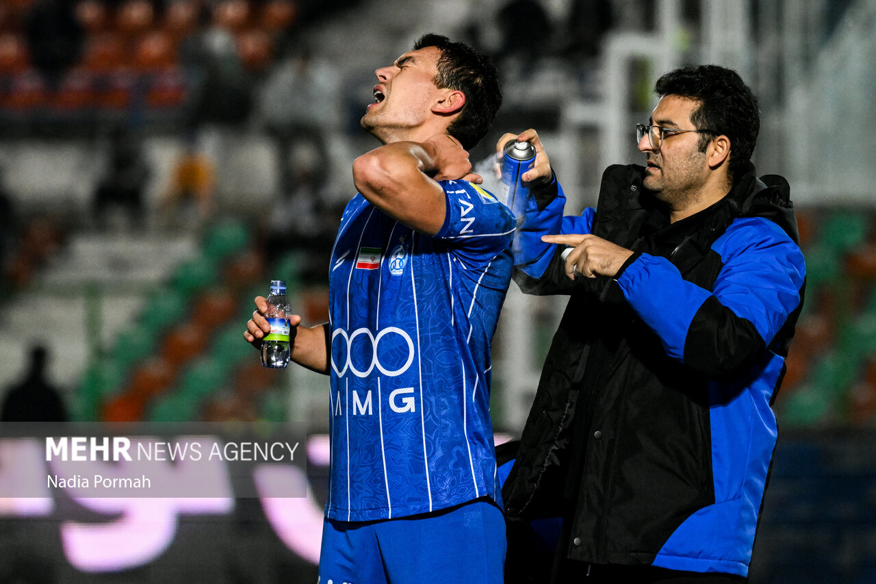 5819049 سقوط آبی ها در هفته ایده آل سپاهان/ زنگ خطر برای تراکتور به صدا درآمد