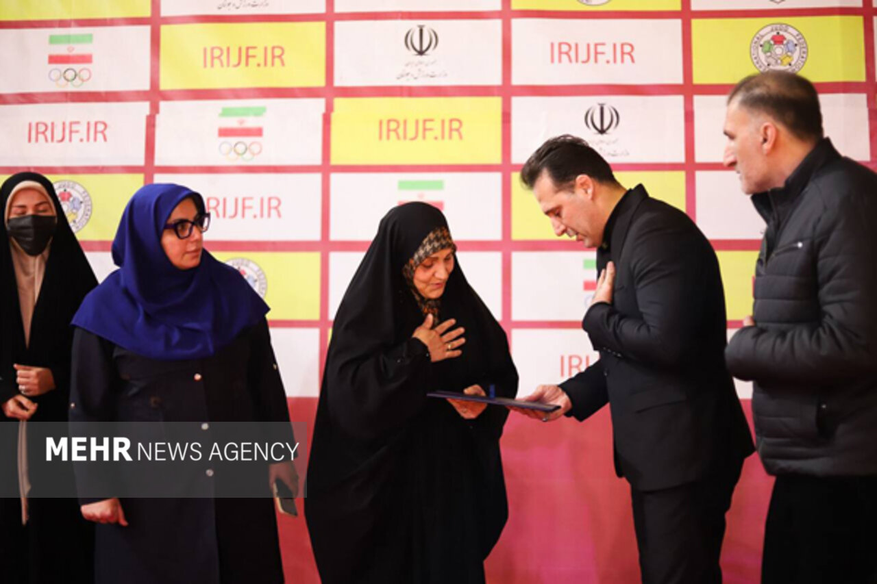 5829508 نفرات برتر جودو بانوان ایران مشخص شدند/ تجلیل از مادران و خانواده شهدا