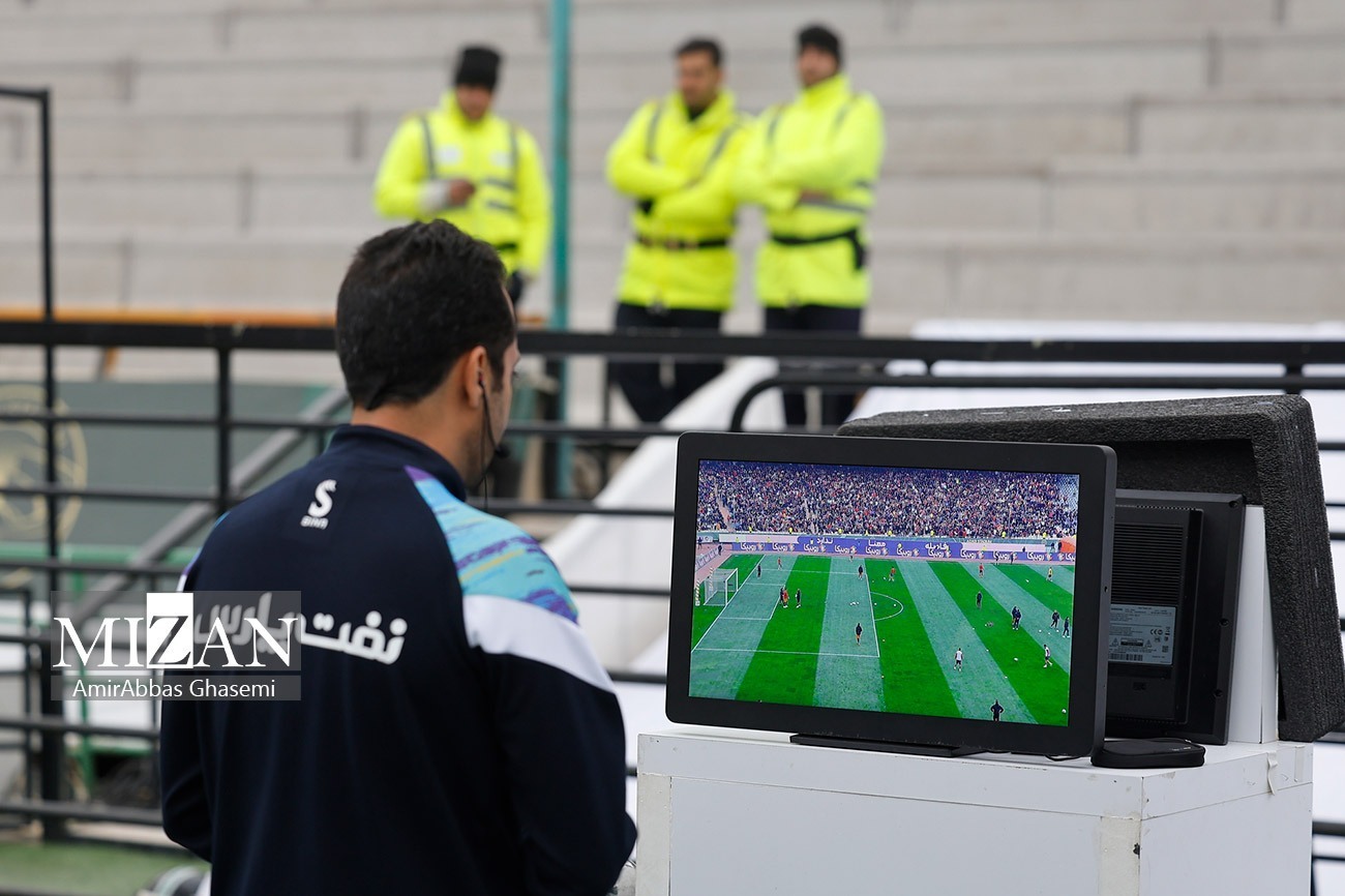 نگاه استقلال و پرسپولیس به تعیین قاضی دربی ۱۰۶ پایتخت/ ۲ گزینه محتمل در صدر توجهات نگاه استقلال و پرسپولیس به تعیین قاضی دربی ۱۰۶ پایتخت/ ۲ گزینه محتمل در صدر توجهات